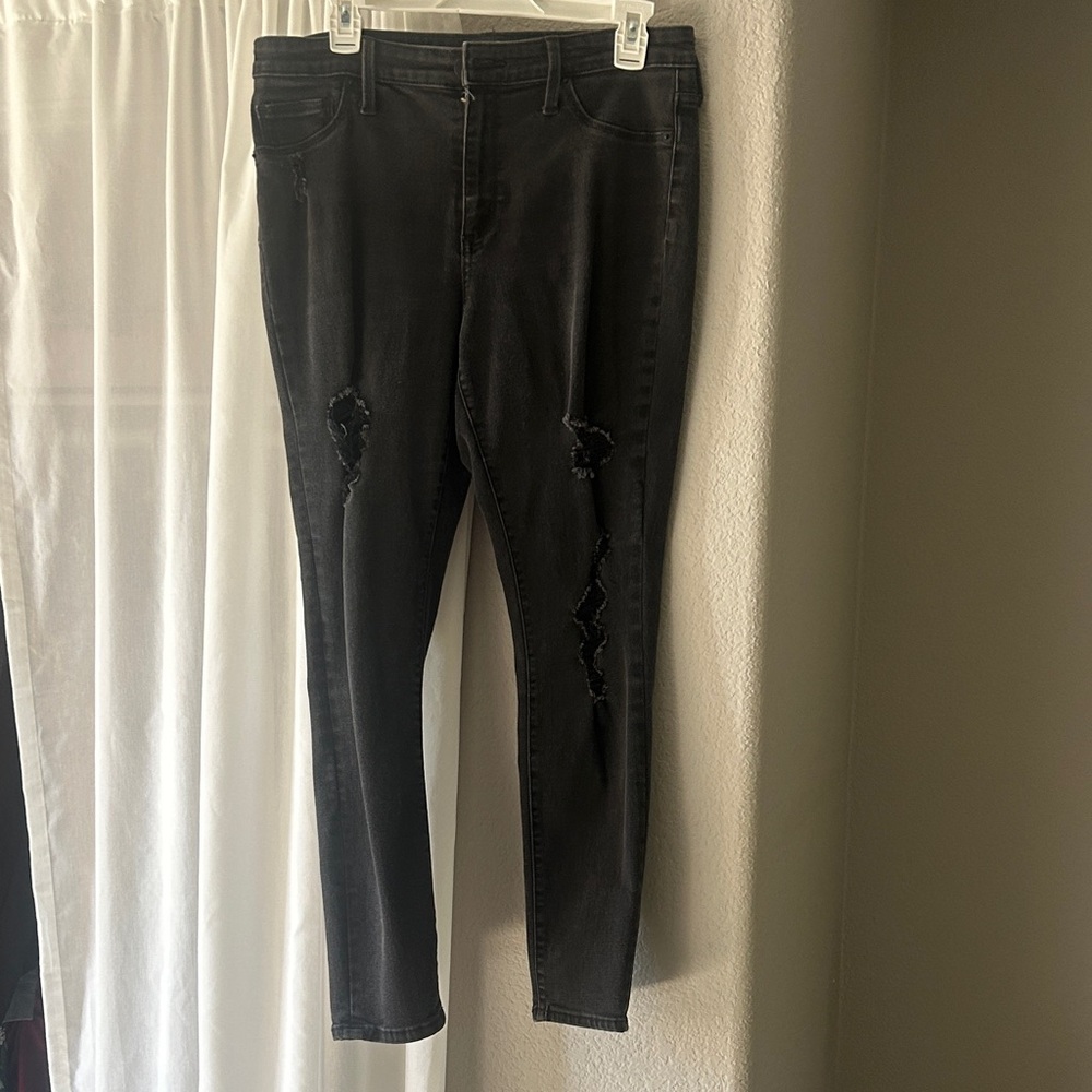 Universal Thread Charcoal Distressed Skinny Jeans
